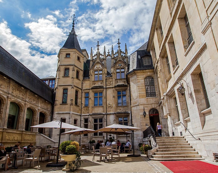 Sight-Sleeping in France: Hotel de Bourgtheroulde Rouen